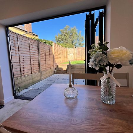 Two Bedroom Bridgnorth Bliss מראה חיצוני תמונה